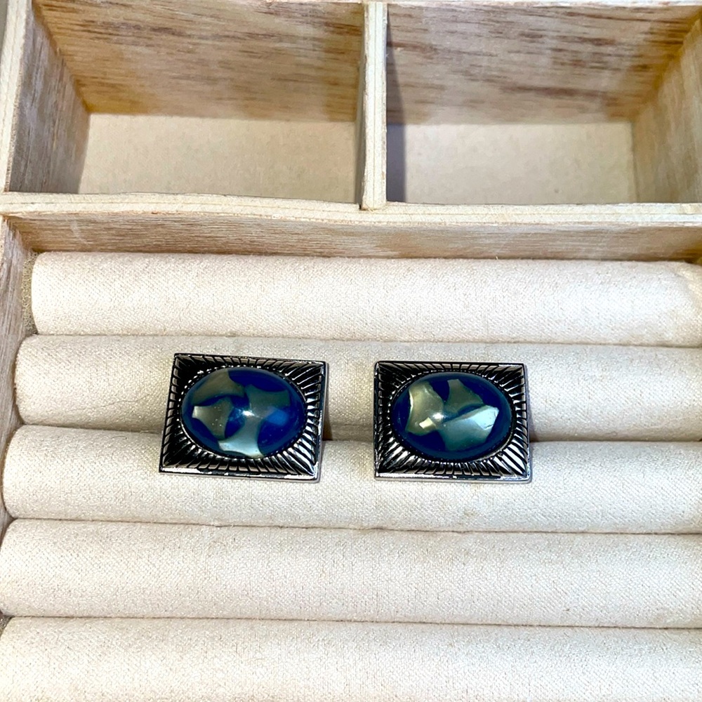 Vintage SWANK Men’s Cuff Links.